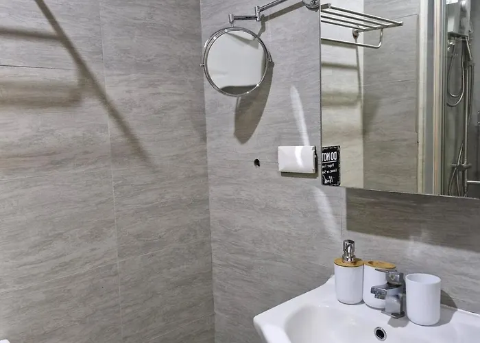 Comfy 50 Mbps Wi-fi, Smart Tv, Netflix Apartamento Manila
